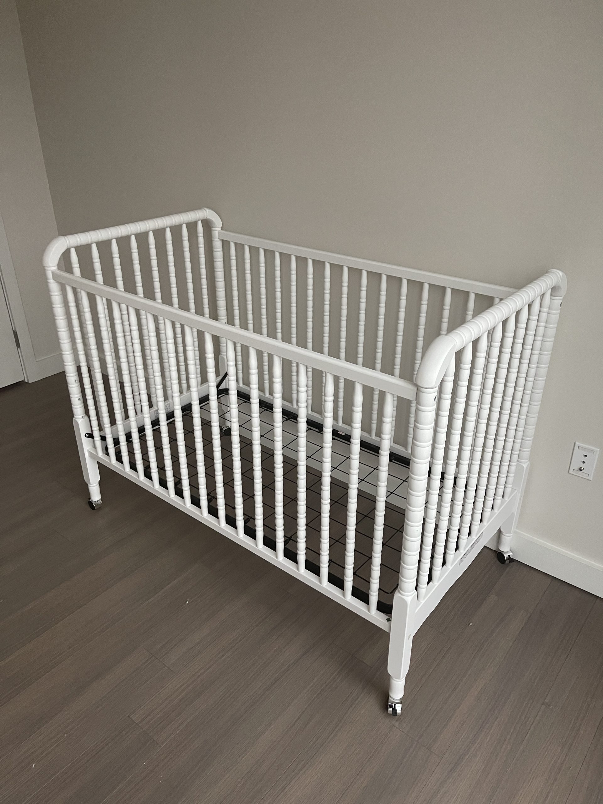 DaVinci Jenny Lind 3 in 1 Convertible Crib Assembly Instructions And 